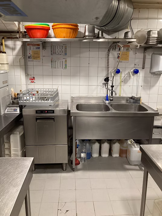 Constraints Study — 733d2c_3341c9e59612419fb0771bdfddac9399~mv2.jpg.avif