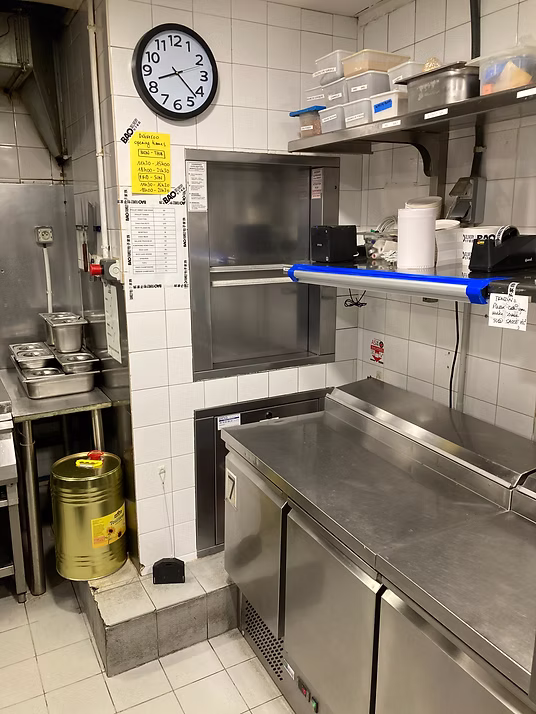 Constraints Study — 733d2c_9008a369e1e34e64a2082ed42bf6ccbf~mv2.jpg.avif